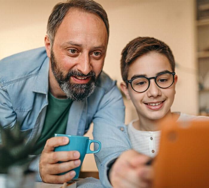 Learning Partner Parent assisting student